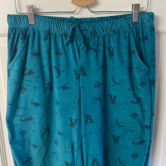 Disney’s Aladdin ‘Jasmine’ teal cozy pyjama set women’s size S - Picture 9 of 14